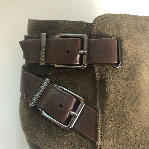 NEW! Gianni Binni khaki suede bootie - Picture 2 of 9